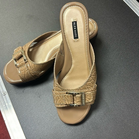 Alex Marie Shoes - Alex Marie women’s light brown slip on sandals size 8.5 M